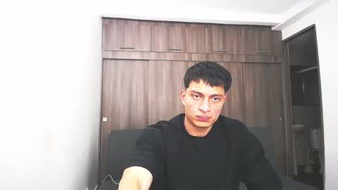 Juan Pablo-independent model online show from March 22, 2026, 7:23 am