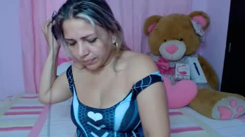 Snapshot of _sexyredhead_ chatting on January 27, 2025, 12:26 pm KATA online show from January 27, 2025, 12:26 pm