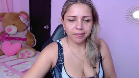 Snapshot of _sexyredhead_ chatting on February 4, 2025, 12:00 pm KATA online show from February 4, 2025, 12:00 pm