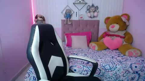 Snapshot of _sexyredhead_ chatting on September 25, 2025, 12:31 pm KATA online show from September 25, 2025, 12:31 pm