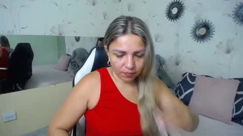 Snapshot of _sexyredhead_ chatting on November 19, 2025, 12:05 pm KATA online show from November 19, 2025, 12:05 pm