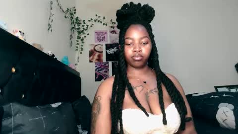 _sexysquirter online show from May 6, 2026, 6:46 pm