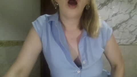 Snapshot of _sexyxsveta_ chatting on July 23, 2026, 3:37 am SexyXSveta online show from July 23, 2026, 3:37 am