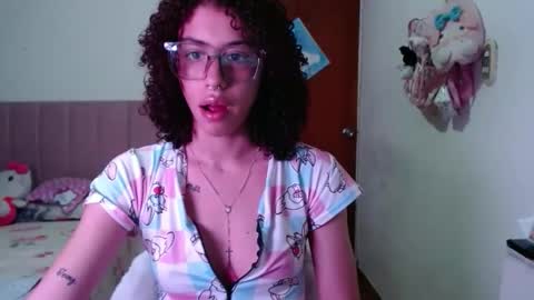 Snapshot of _shanellxxx chatting on February 2, 2026, 11:03 pm _shanellxxx online show from February 2, 2026, 11:03 pm