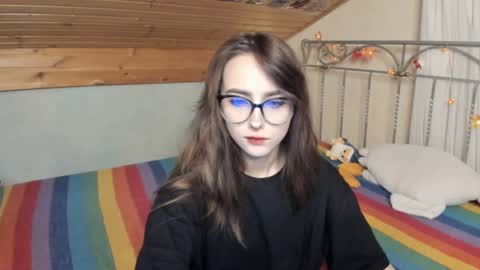 Snapshot of _silverdream chatting on December 6, 2024, 9:35 pm _silverdream online show from December 6, 2024, 9:35 pm