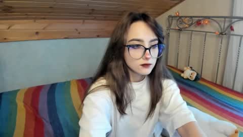 Snapshot of _silverdream chatting on December 7, 2024, 6:21 am _silverdream online show from December 7, 2024, 6:21 am