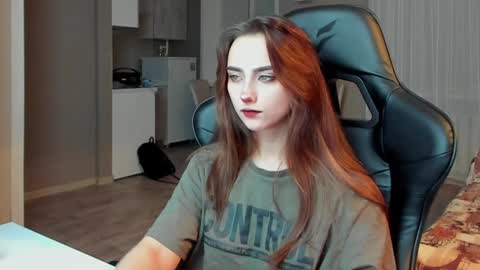 Snapshot of _silverdream chatting on February 9, 2025, 3:22 am _silverdream online show from February 9, 2025, 3:22 am