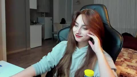 Snapshot of _silverdream chatting on February 13, 2025, 2:56 am _silverdream online show from February 13, 2025, 2:56 am