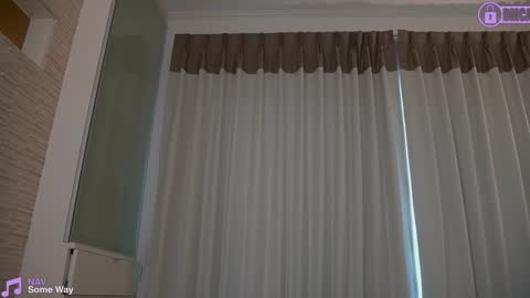 Snapshot of _sirine_ chatting on December 6, 2024, 12:12 am Marinette online show from December 6, 2024, 12:12 am