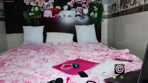 _skitlstrynka_ online show from June 2, 2026, 10:06 am