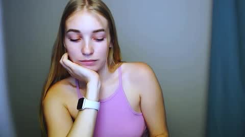 Rachel online show from November 23, 2025, 7:35 pm