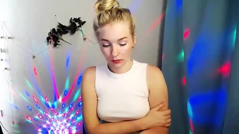 Snapshot of _snow_queen__ chatting on May 24, 2026, 11:04 am Rachel online show from May 24, 2026, 11:04 am