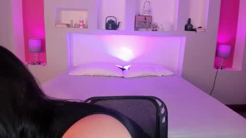 Snapshot of _sofiamiller chatting on September 18, 2025, 12:18 pm Sofia Miller online show from September 18, 2025, 12:18 pm