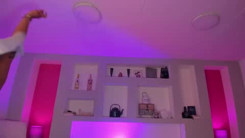 Snapshot of _sofiamiller chatting on October 17, 2025, 4:04 am Sofia Miller online show from October 17, 2025, 4:04 am