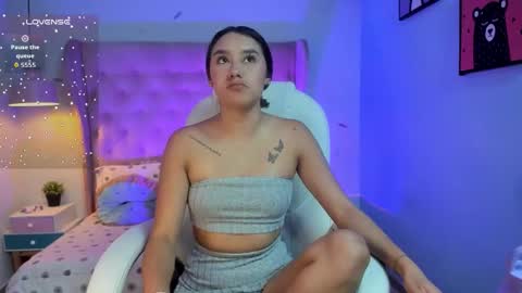 Snapshot of _sophie__miller chatting on February 23, 2026, 7:33 pm Sophie online show from February 23, 2026, 7:33 pm