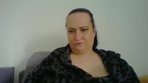 Snapshot of _squirty_pussyyy_ chatting on October 31, 2025, 9:10 am Melisa online show from October 31, 2025, 9:10 am