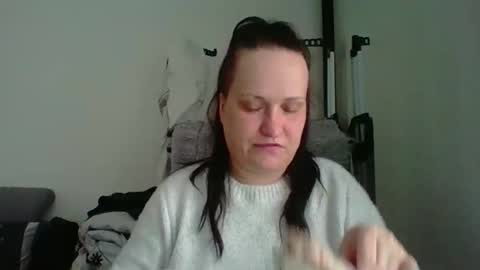 Snapshot of _squirty_pussyyy_ chatting on November 5, 2025, 9:53 am Melisa online show from November 5, 2025, 9:53 am