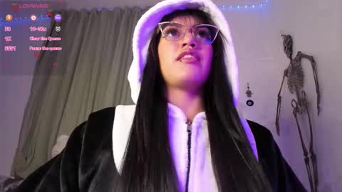 Angela   online show from October 29, 2025, 2:47 am