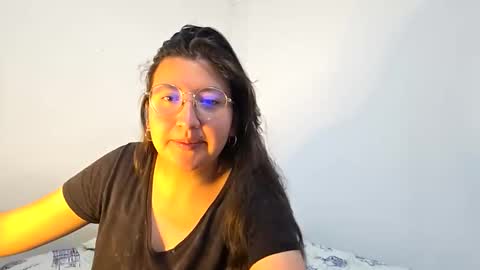 _sweet_melodyy online show from May 11, 2026, 10:40 pm