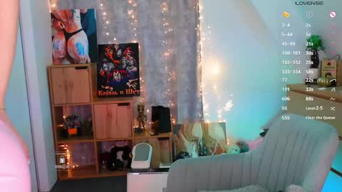 Snapshot of _sweetcams_ chatting on May 13, 2026, 5:32 pm Dasha online show from May 13, 2026, 5:32 pm