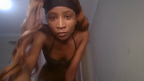 _sweetebony_r online show from February 13, 2026, 7:48 am