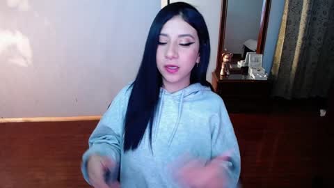 Snapshot of _the_dark_side_of_the_moon_ chatting on February 2, 2025, 8:24 am _the_dark_side_of_the_moon_ online show from February 2, 2025, 8:24 am