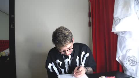 Thomas online show from December 27, 2024, 7:57 pm