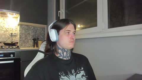 _torfin_ online show from December 11, 2024, 12:02 am