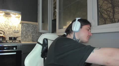 _torfin_ online show from December 15, 2024, 10:47 pm