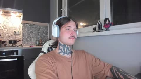 _torfin_ online show from February 14, 2025, 7:02 pm