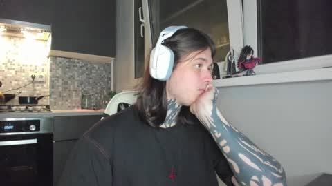 _torfin_ online show from March 6, 2025, 12:21 am