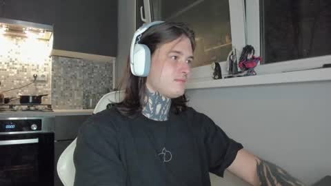 _torfin_ online show from March 11, 2025, 12:44 am