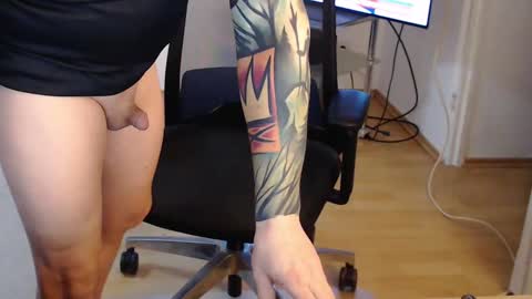 _trythis_ online show from December 14, 2025, 7:03 am