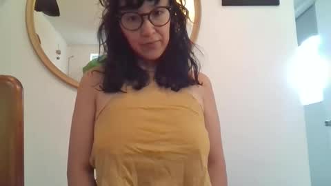 Snapshot of _tutti_frutti_ chatting on April 9, 2026, 8:47 pm _tutti_frutti_ online show from April 9, 2026, 8:47 pm