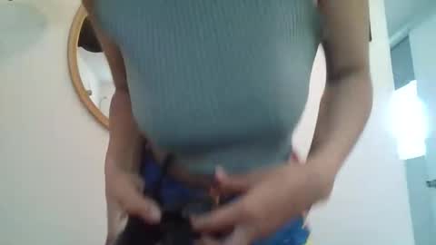 Snapshot of _tutti_frutti_ chatting on April 14, 2026, 10:16 pm _tutti_frutti_ online show from April 14, 2026, 10:16 pm