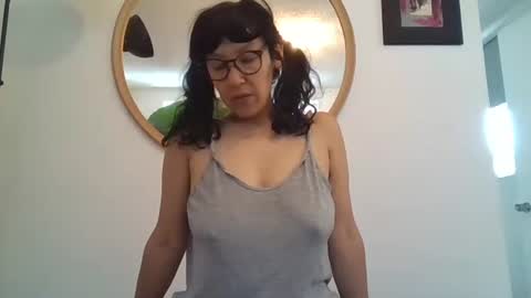 Snapshot of _tutti_frutti_ chatting on May 15, 2026, 9:11 pm _tutti_frutti_ online show from May 15, 2026, 9:11 pm
