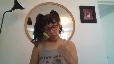 Snapshot of _tutti_frutti_ chatting on May 30, 2026, 7:11 pm _tutti_frutti_ online show from May 30, 2026, 7:11 pm