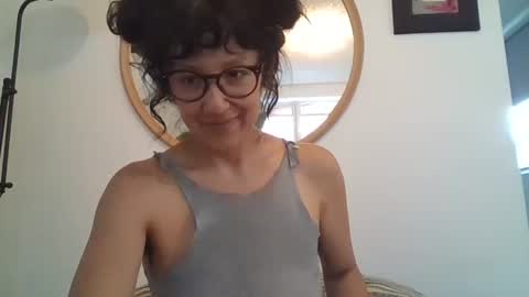 Snapshot of _tutti_frutti_ chatting on June 9, 2026, 10:10 pm _tutti_frutti_ online show from June 9, 2026, 10:10 pm
