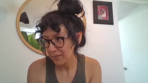 Snapshot of _tutti_frutti_ chatting on June 20, 2026, 8:11 pm _tutti_frutti_ online show from June 20, 2026, 8:11 pm