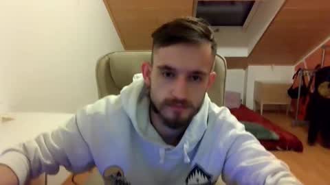 Snapshot of _v_l_a_d_ chatting on February 4, 2025, 5:12 pm Vlad online show from February 4, 2025, 5:12 pm