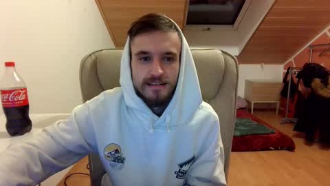 Snapshot of _v_l_a_d_ chatting on February 7, 2025, 2:50 am Vlad online show from February 7, 2025, 2:50 am