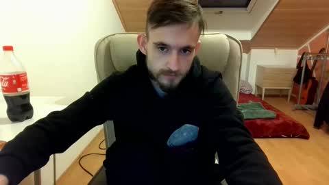 Snapshot of _v_l_a_d_ chatting on February 8, 2025, 1:32 am Vlad online show from February 8, 2025, 1:32 am