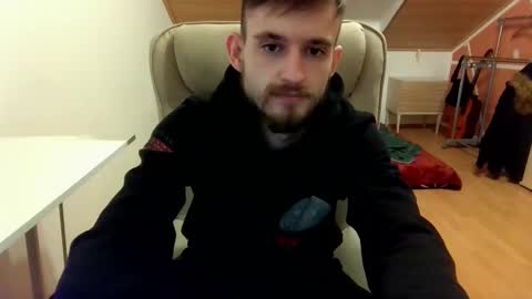 Snapshot of _v_l_a_d_ chatting on February 9, 2025, 11:04 pm Vlad online show from February 9, 2025, 11:04 pm