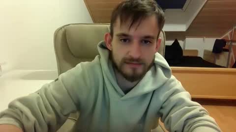 Snapshot of _v_l_a_d_ chatting on March 5, 2025, 8:42 pm Vlad online show from March 5, 2025, 8:42 pm