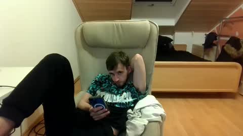 Snapshot of _v_l_a_d_ chatting on March 12, 2025, 11:01 pm Vlad online show from March 12, 2025, 11:01 pm