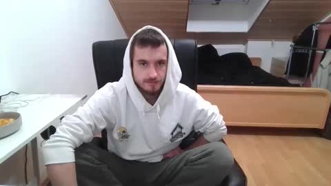 Snapshot of _v_l_a_d_ chatting on October 25, 2025, 10:48 pm Vlad online show from October 25, 2025, 10:48 pm