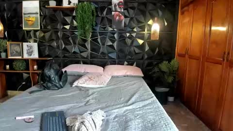 _valentina_69 online show from September 24, 2025, 2:53 pm