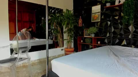 _valentina_69 online show from October 15, 2025, 2:39 pm