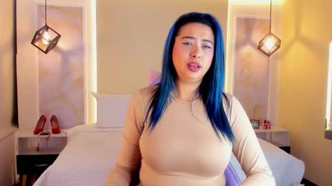 _valeryboobs_ online show from November 12, 2025, 12:16 pm