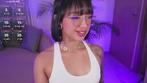 VICTORIA online show from November 24, 2025, 11:48 pm